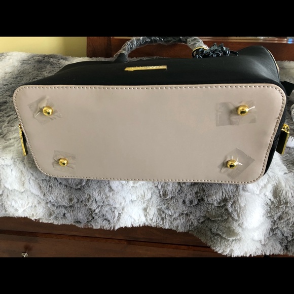 SOLD ON MERC! - Picture 7 of 8